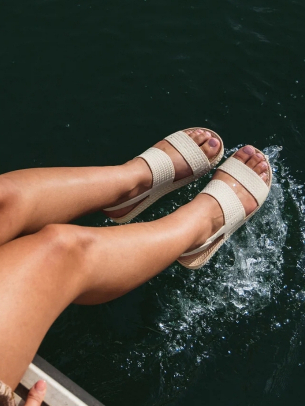 NEW! REEF water Vista Neutral Beige Double-Strap Women's Sandals Sz 9 NWT